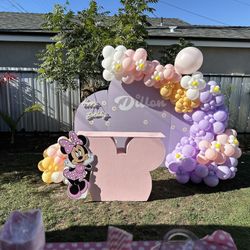 Minnie Balloons Backdrop 