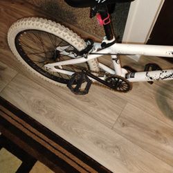 2 bikes 