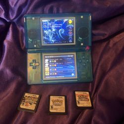DS Lite With R4 And Pokemon