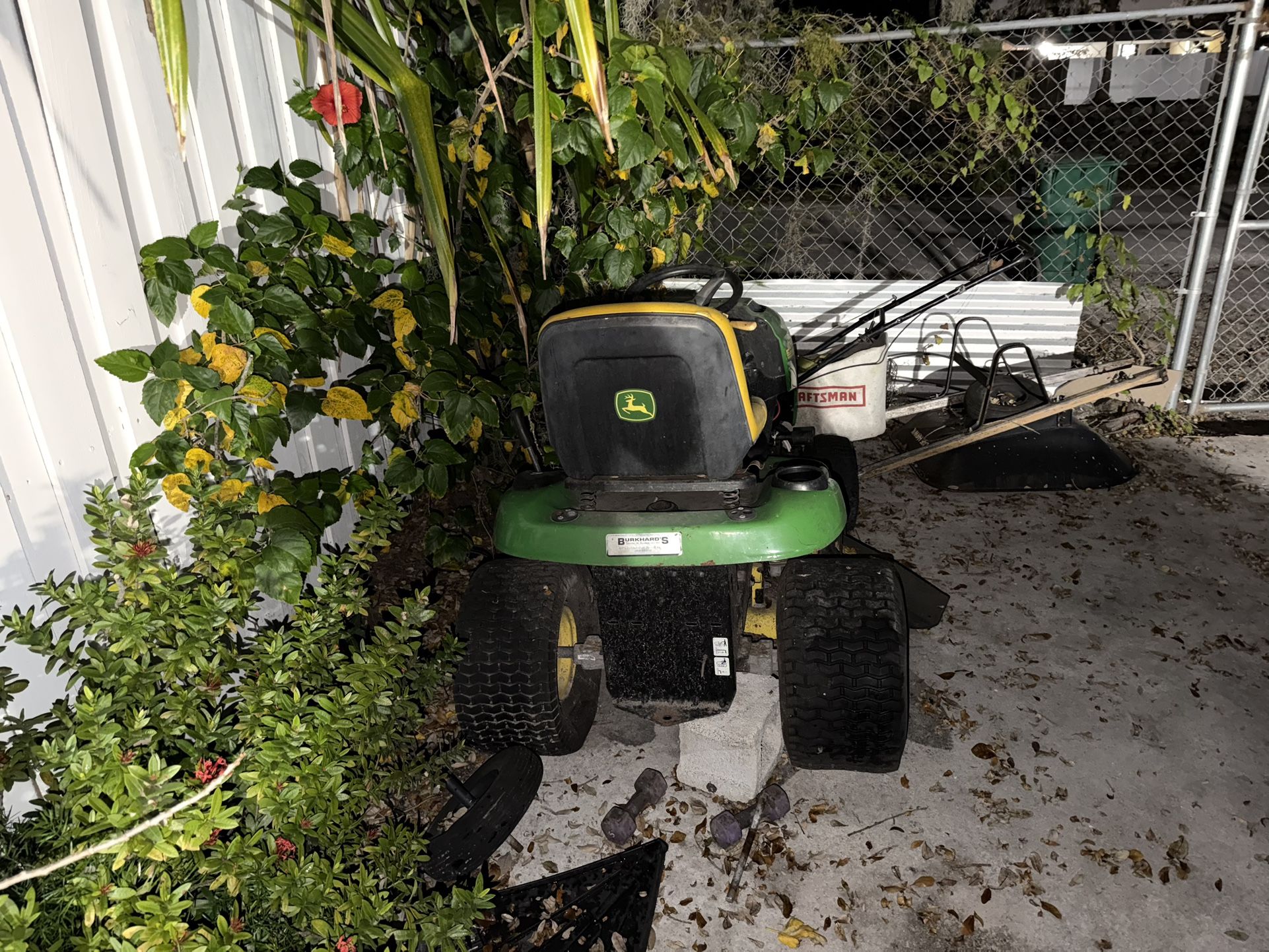 John Deere L118 Automatic – Tractor cortacésped – Buen motor