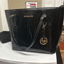 MK Purse