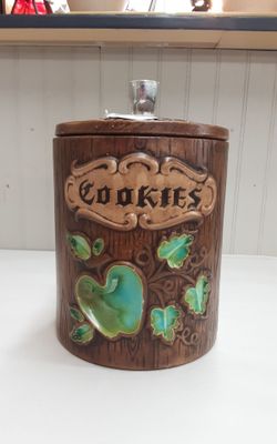 Vintage Treasure Craft Cookie Jar- Located in Shelton