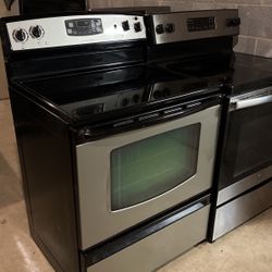 Maytag electric stove glass top GEStainless excellent conduction