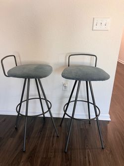 Bar High Swivel Chairs. Stools Total 2