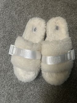 Womens Ugg slides
