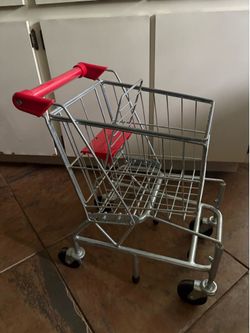 Melissa and Doug kids shopping cart