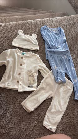 Baby clothes 6-9 months