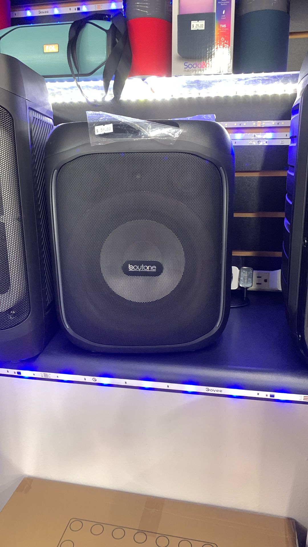 NEW Portable Speaker Karaoke Function & BT CONECTION