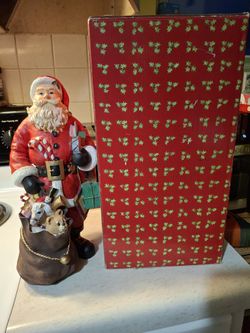  VINTAGE ORIGINAL SANTA CLAUS Still  In The Box  WILL  MAKE A GREAT  CHRISTMAS GIFT PERFECT CONDITION 