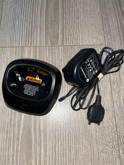 Motorola Charger Base RPN4035A Class 2 Battery Charger w AC adapter