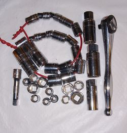 Vintage Benchtop Sockets Extension & Ratchet