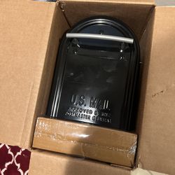 Black mail box post