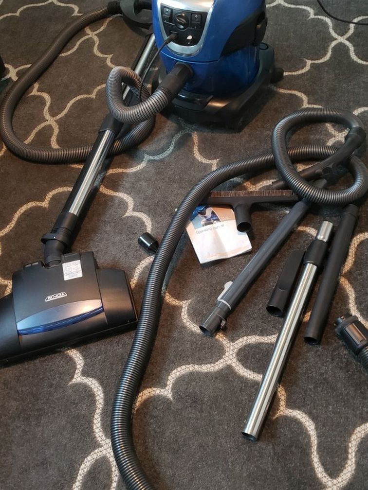VACUUM WITH ALL ATTACHMENTS.  REDUCE FROM 150.00 TO 100.00 