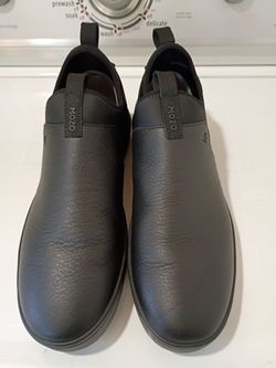Men's MOZO Shoes NEW, Size 9.5