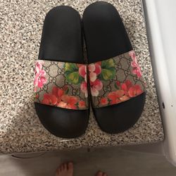 Gucci Supreme Floral Slide Sandal 