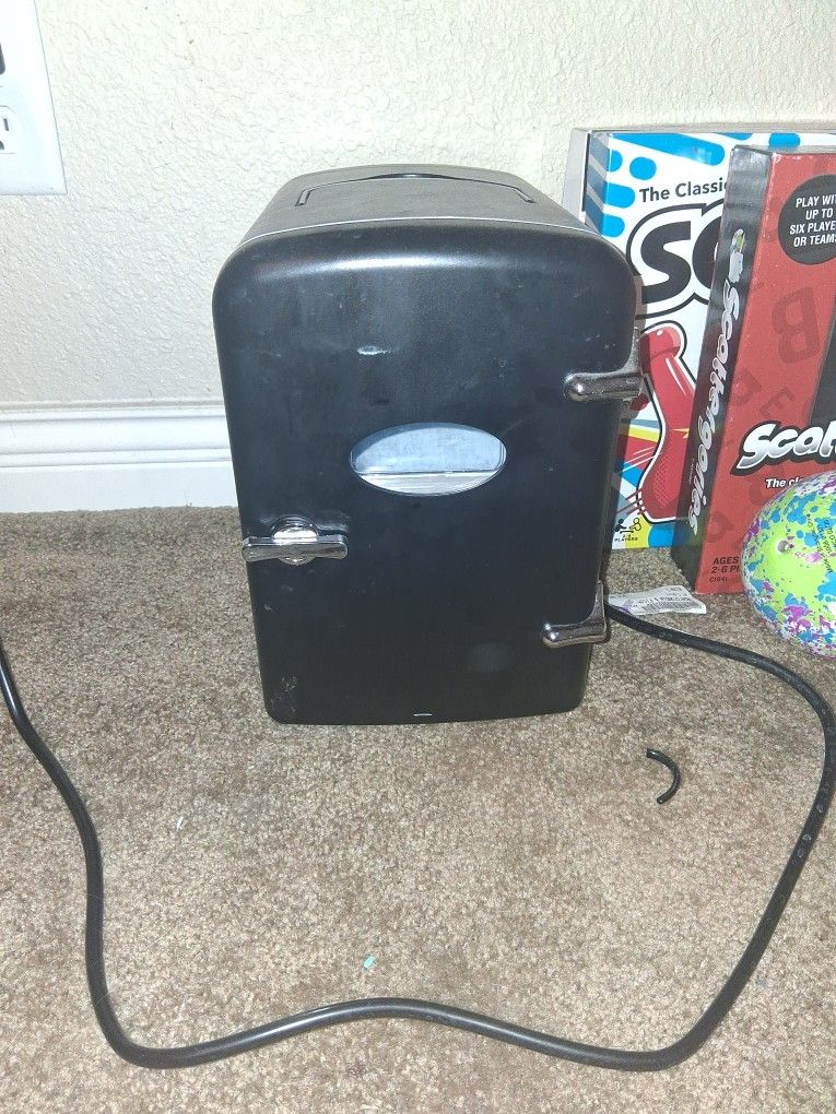 Extra Small Mini Fridge