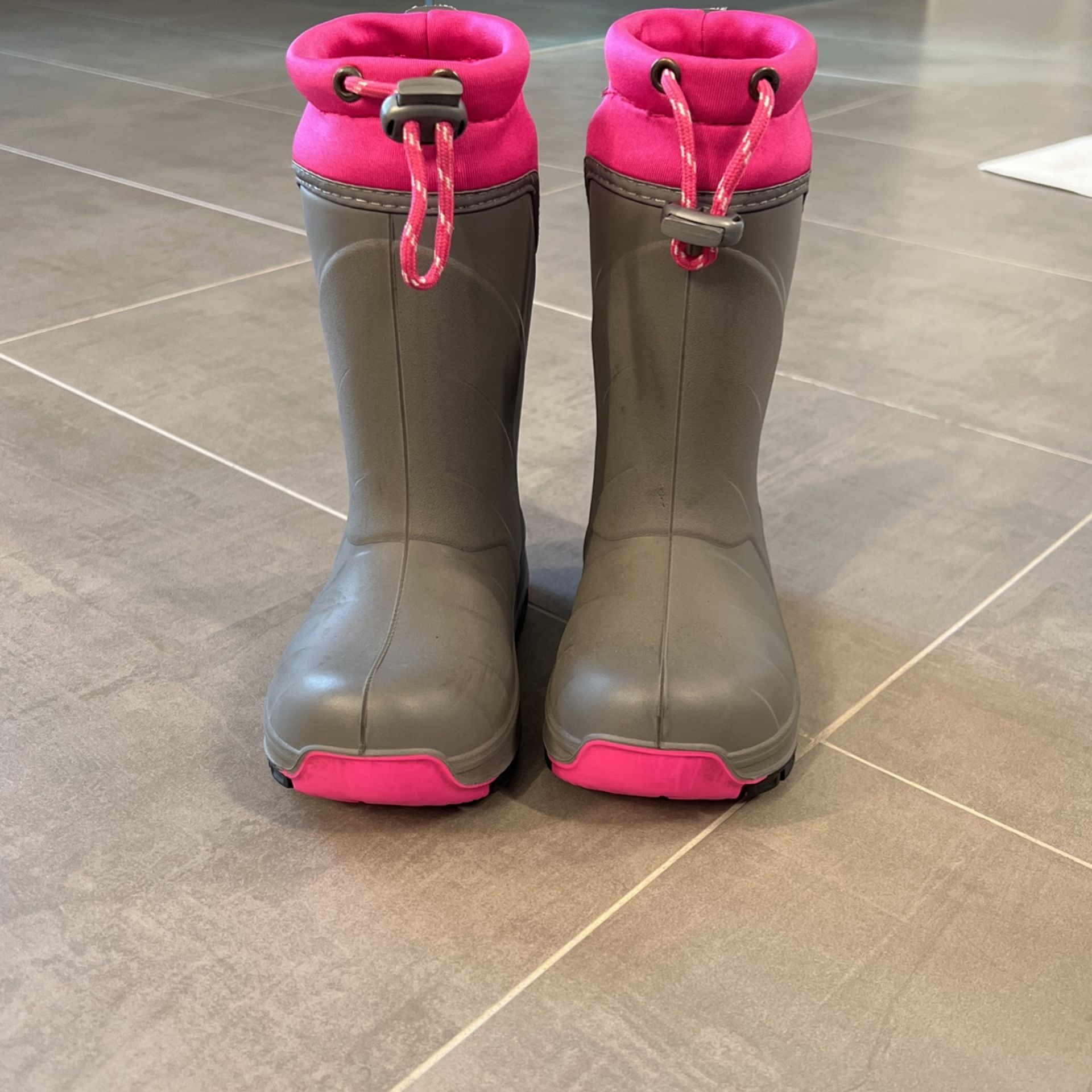 Kodiak Snow Boots Kids Girls Size 9  Pink