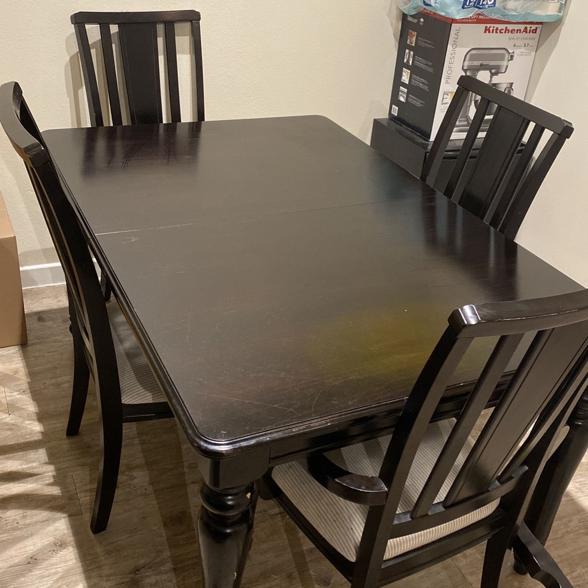 Dining Table (black) 4 chairs