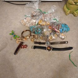 Costume Jewelry Earrings Bracelets Necklaces Rings Pendants Etc Charms