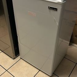 Master Chelsea Mimi fridge