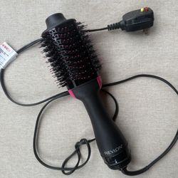 Revlon One-Step Hair Dryer Volumizer Hot Air Brush Black RVDR5222