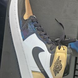 Jordan 1 Retro High Golf Patent Gold Toe 10