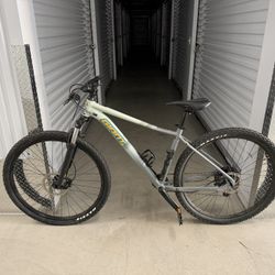 Liv/Giant Tempt Mountain bike