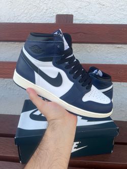 Jordan 1 Midnight Navy Size 7y/8.5W - Read Description