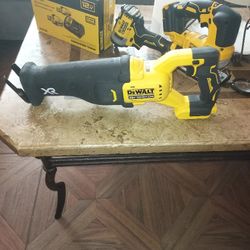 DEWALT XR POWER DETECT 20-volt Max Variable Speed Brushless Cordless Reciprocating Saw (Tool Only)