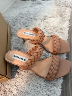 STEVE MADDEN SANDALS