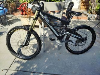 Trek Full Suspension Downhill Mountain Bike.  Brevas .de ..disco ...amortiguadores .de .  Ayer...pa.  montaña en.  .Duarte. ...