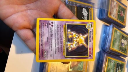 Alakazam Pokémon Trading Card 80 HP
