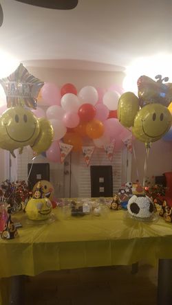 Over 120 balloons for 25$