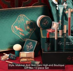Beautiful Makeup set