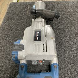 Makita HM1304B Jackhammer