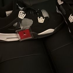 Jordan 4’s