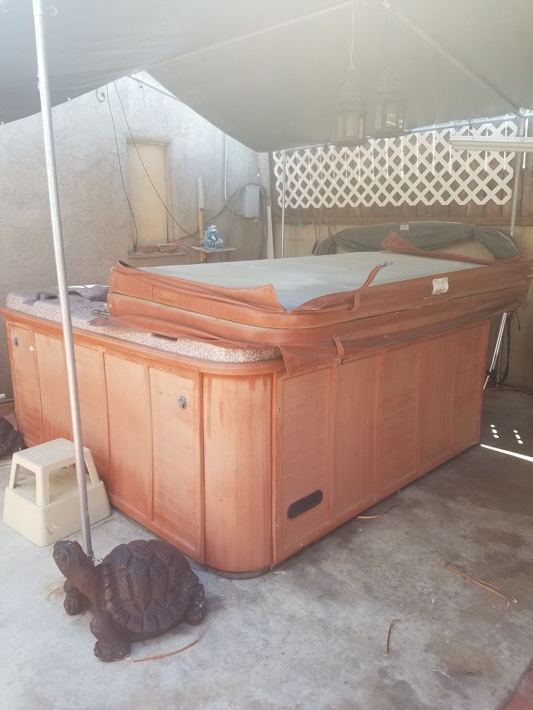 Free Jacuzzi Hot tub