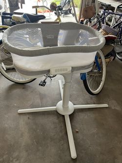Halo Bassinet With Vibration And Sound