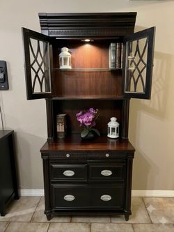 Credenza with Hutch