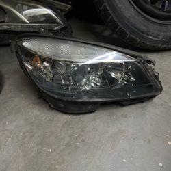 2008-2011 Mercedes W204 C300/C350 Right Headlight