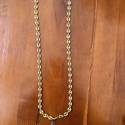Gucci 18k Italian gold chain and pendant 