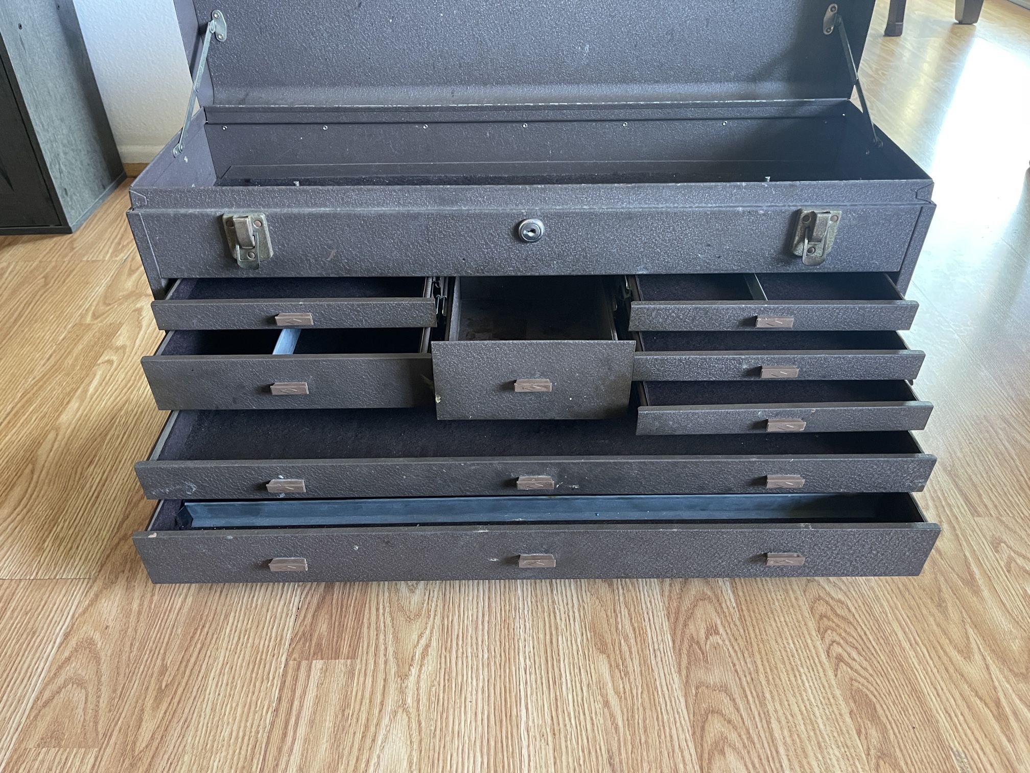 Kennedy 8 Drawer Tool Box