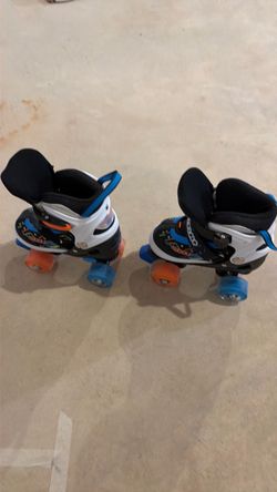 Boys adjustable roller skates