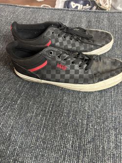 Vans Seldan low-top skate sneaker Men’s Size 12