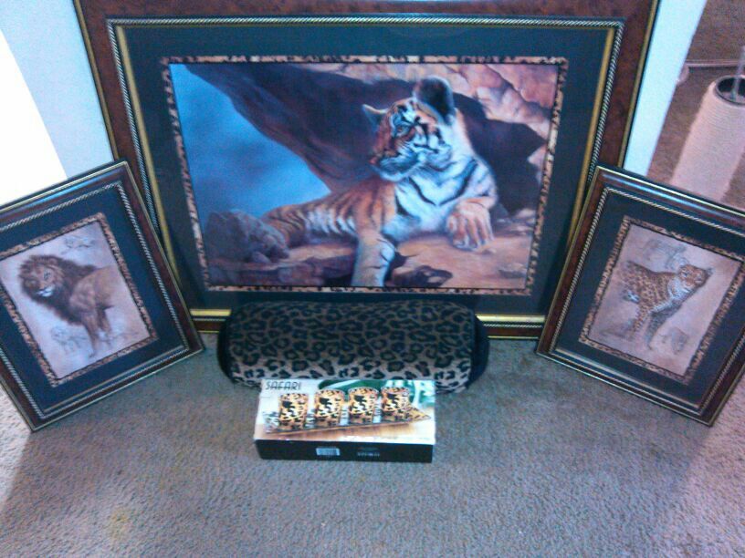 Home Interior Safari Collection Pictures, Pillow, and Votive Set