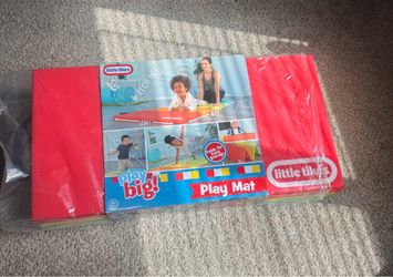 Little tikes play mat.