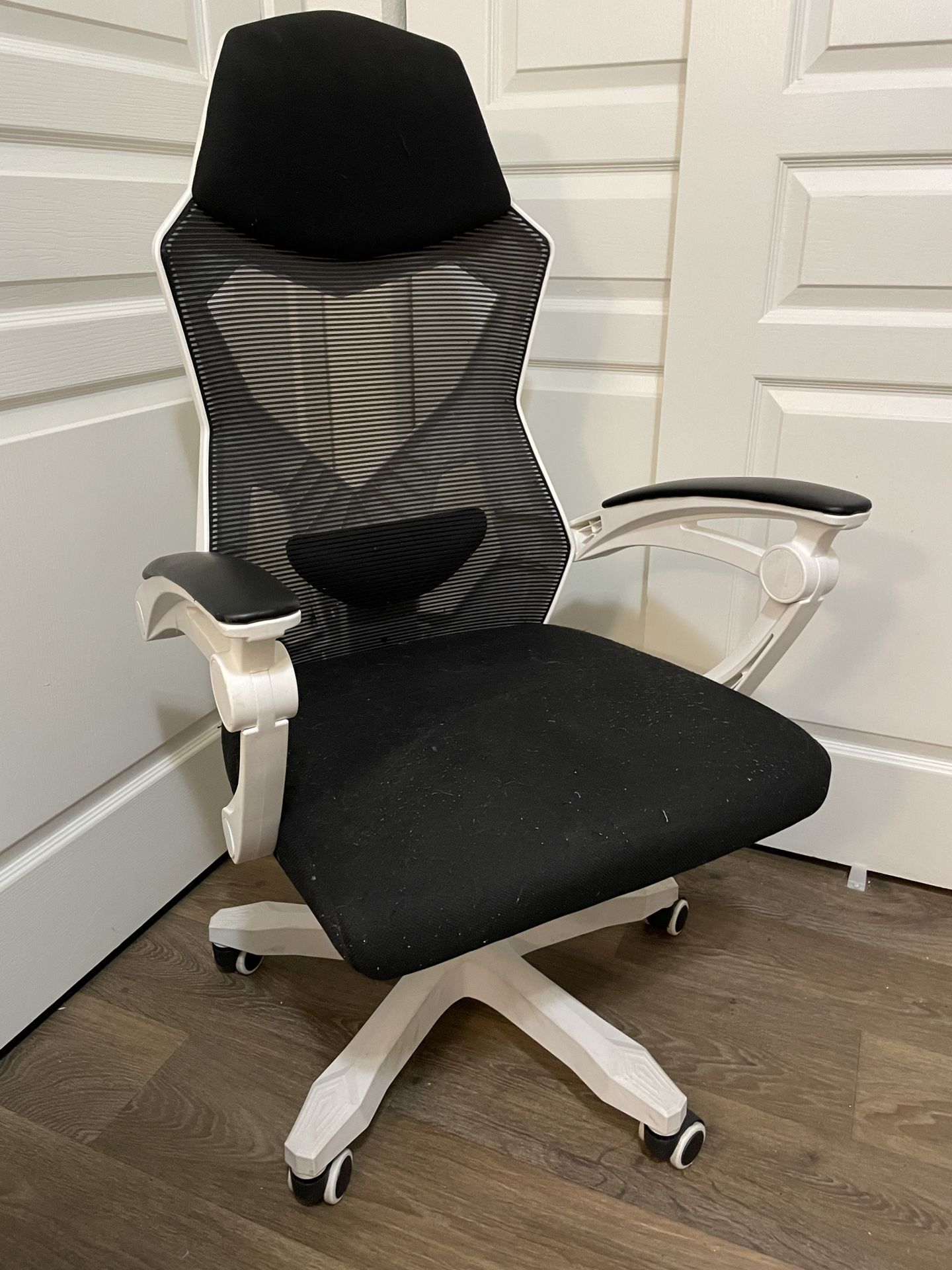 Computer Gaming Office Chair with lumbar support
