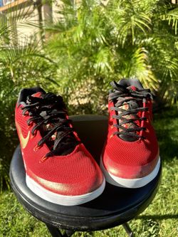 Kobe 9 Low China  University Red/Metallic Gold/Black