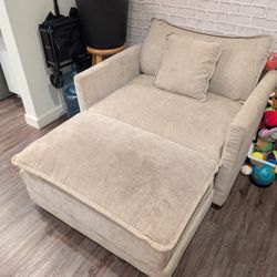 Single Sofa Chair w/ Ottoman