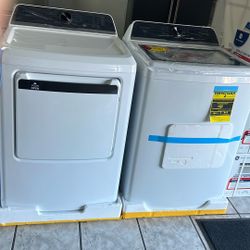 FRIGIDAIRE TOP LOAD WASHER AND GAS DRYER SET BRAND NEW!!!! With Factory Warranty!!!!!!